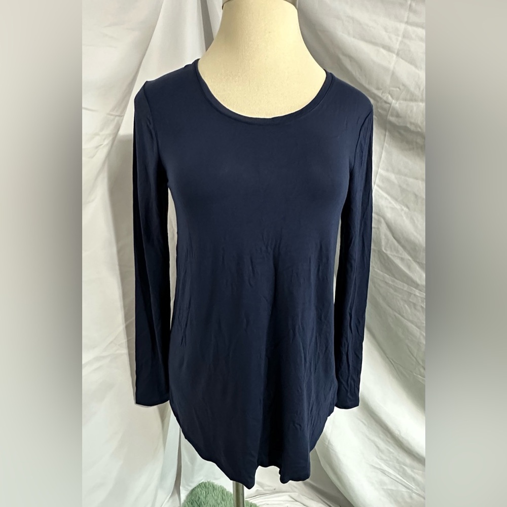 Amazon Essentials Women's Jersey Relaxed-Fit Long-Sleeve Scoopneck Swing Tunic